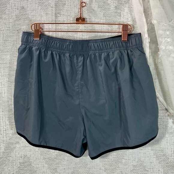 Victoria’s Secret sport the player run short grey size M - Picture 5 of 5